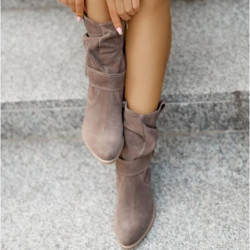 Lana stylish ankle boots with a low heel