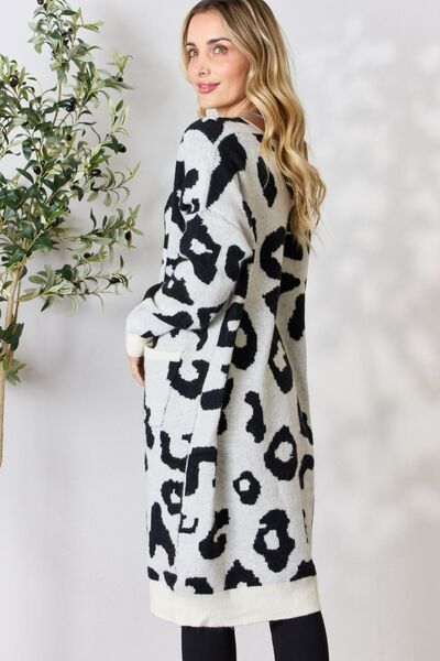 Women's long knitted cardigan with leopard print