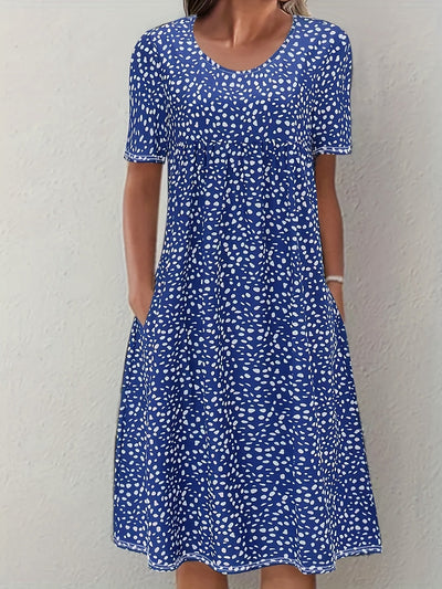 Women's Knee-Length Dress - Short Sleeve - Loose Fit - Rounded Neck - Lightweight Casual Wear