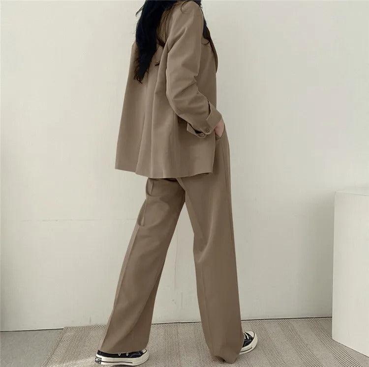 Women's Suit - Oversized Blazer & High-Waisted Trousers - Tailored Fit - Smart Casual