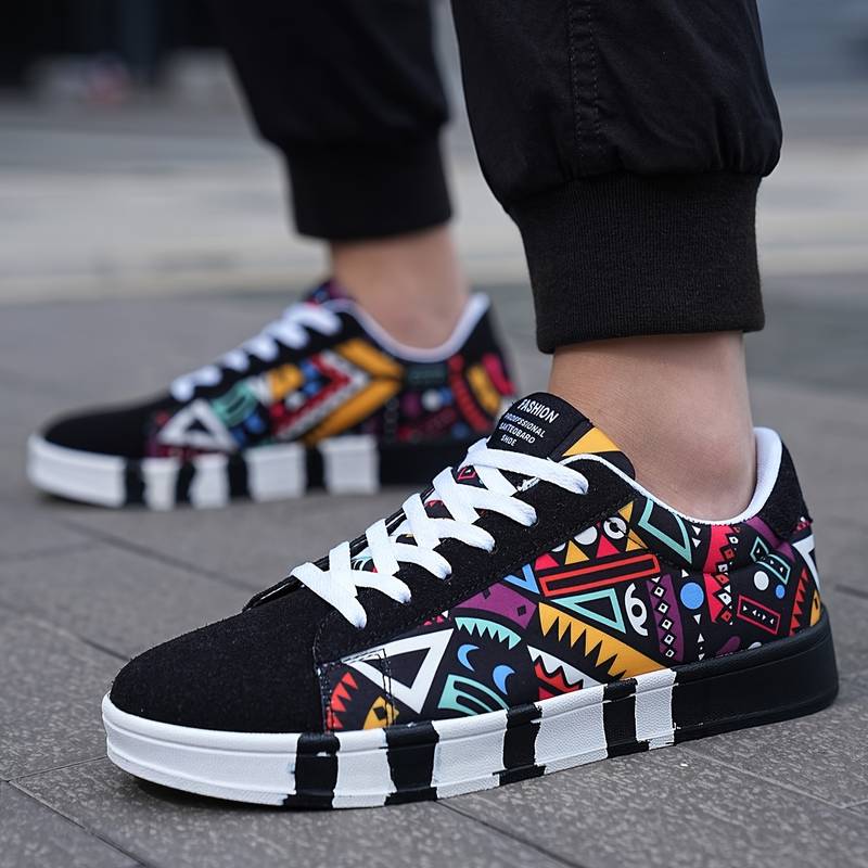 Men’s Low-Top Sneakers – Geometric Pattern – Canvas Upper – Rubber Sole – Casual Wear