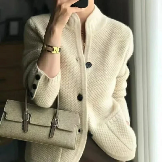 Women’s Wool Jacket – Relaxed Fit – Chunky Knit – Button-Up Tailored Design