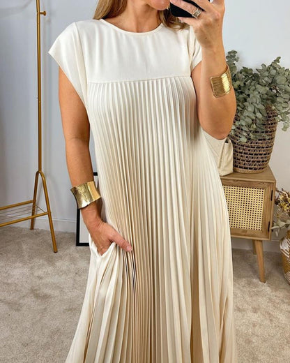 Women's Pleated Dress - Flowing Midi/Maxi Length - Round Neck - Cap Sleeves - With Pockets
