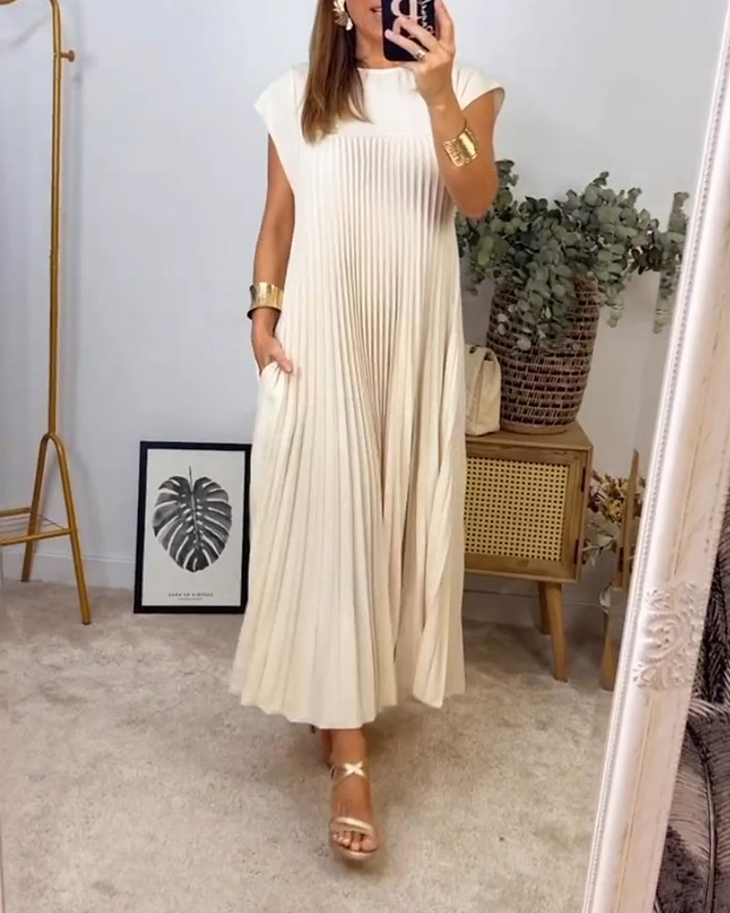 Women's Pleated Dress - Flowing Midi/Maxi Length - Round Neck - Cap Sleeves - With Pockets