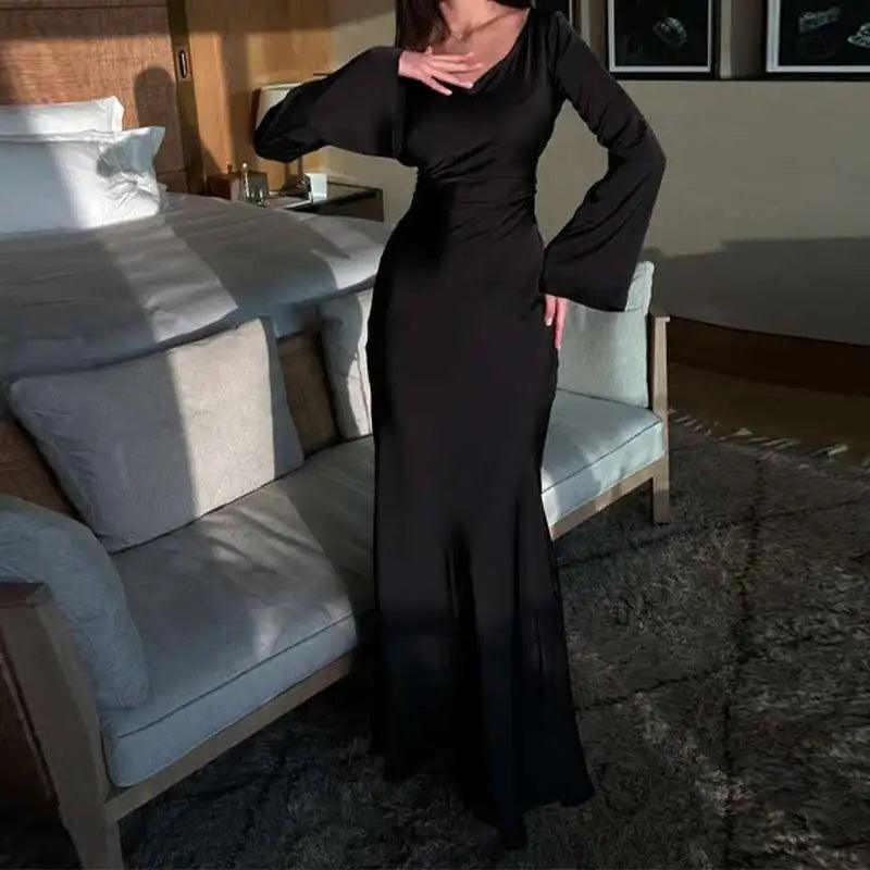 Women's Evening Gown - Floor Length - Fitted Bodice - Long Flared Sleeves - Elegant Fit