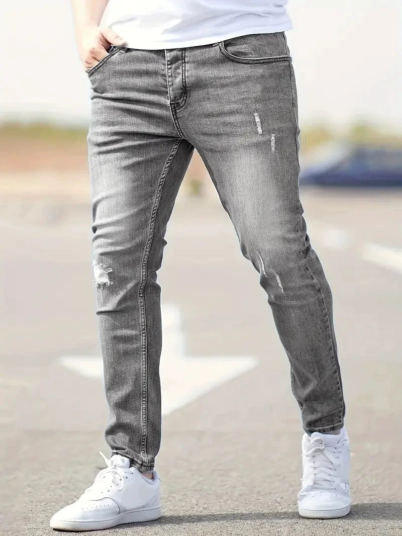 Slim-fit casual jeans for men