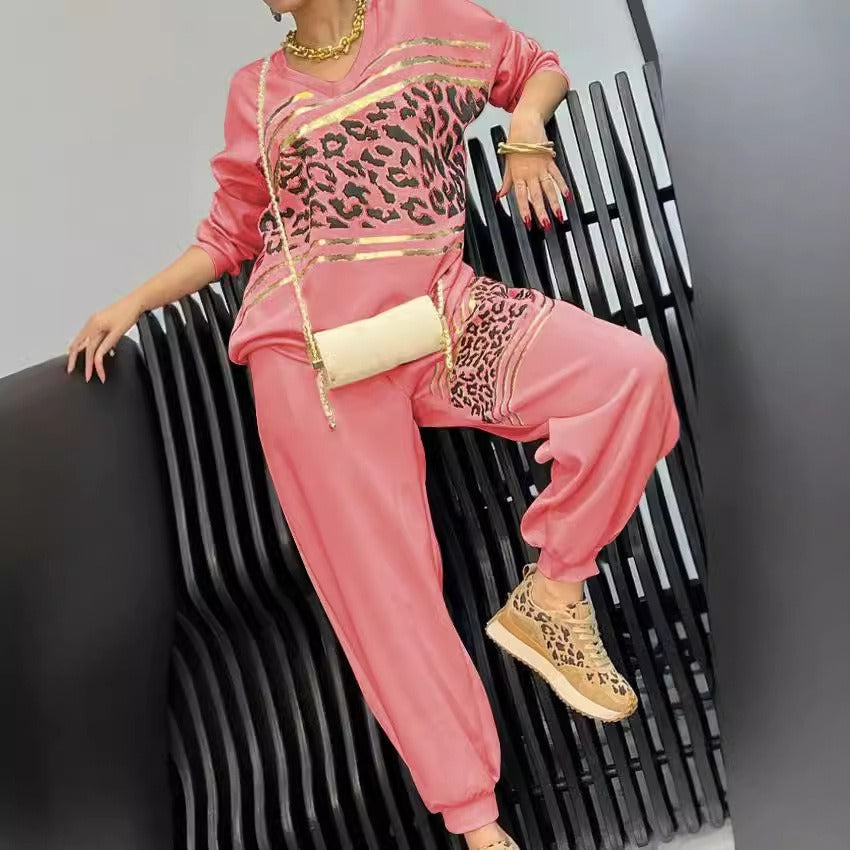 Women’s Sweatshirt and Pants Set – Relaxed Fit – Leopard Print – Cotton Blend – V-Neck