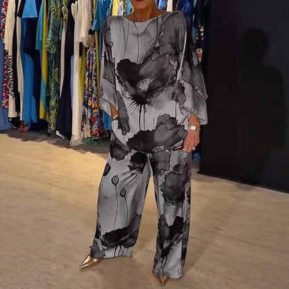 Women’s Pants Set – Wide Leg Trousers – Batwing Sleeve Top – Silky Abstract Print