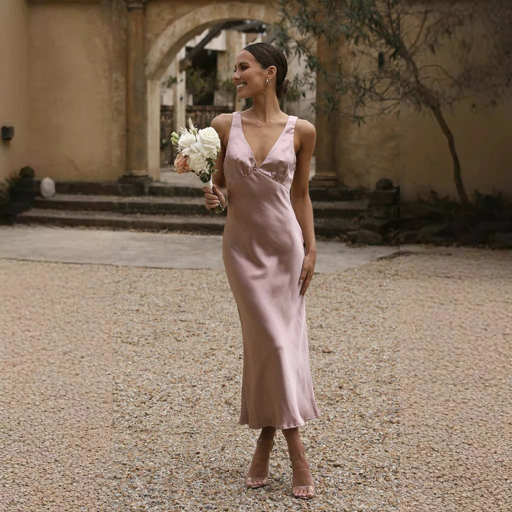 Women’s Maxi Dress – Slim Fit – Luxury Fabric – Deep V-Neck – Elegant Straps
