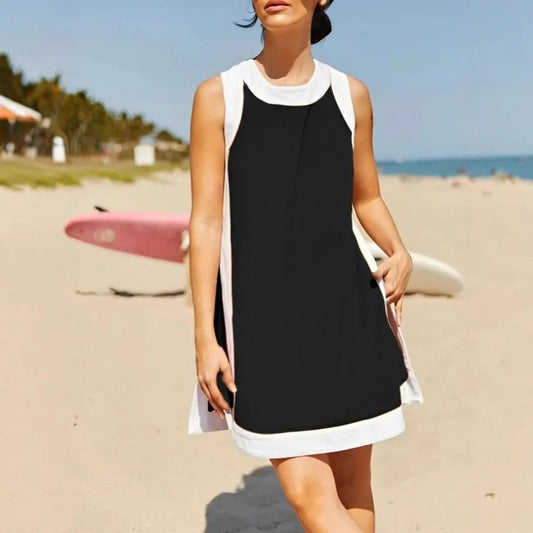 Women’s Mini Dress – Relaxed Fit – Sporty Neckline – Soft Fabric – Side Pockets