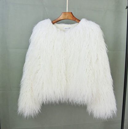 Women’s Short Jacket – Oversized Fit – Shaggy Faux Fur Texture – Cropped Style