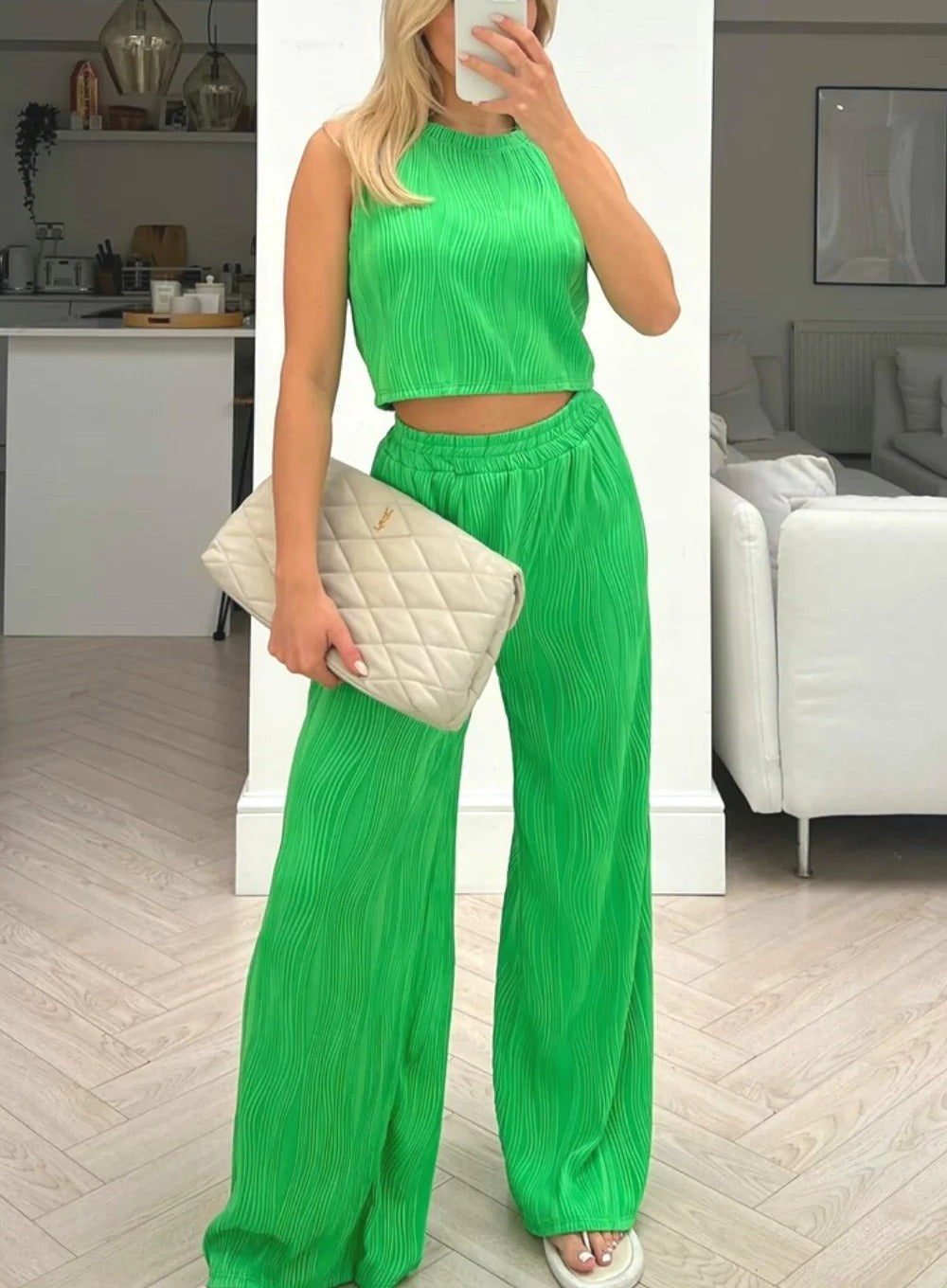Women’s Two-Piece Set – Ribbed Sleeveless Crop Top – High-Waisted Relaxed Trousers