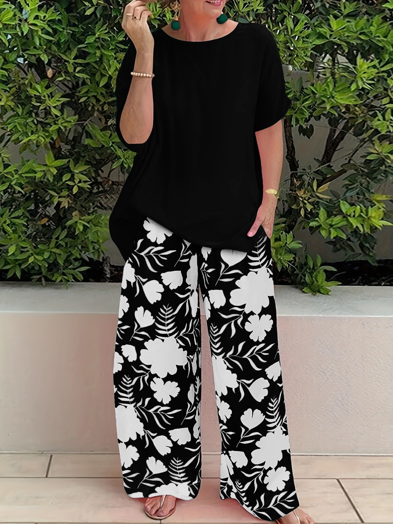 Women’s Pants Set – Relaxed Fit Top – Wide Leg Pants – Floral Print