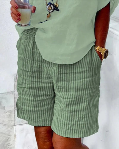 Women’s Shorts – Relaxed Fit – Breathable Blend – Striped – Mid-Thigh with Pockets