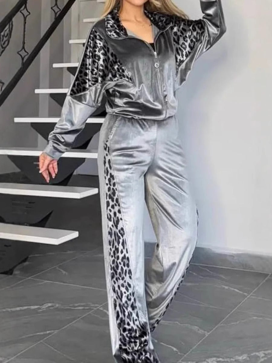 Women’s Leisure Suit Set – Velvet Feel – Relaxed Fit – Animal Print Side Panels