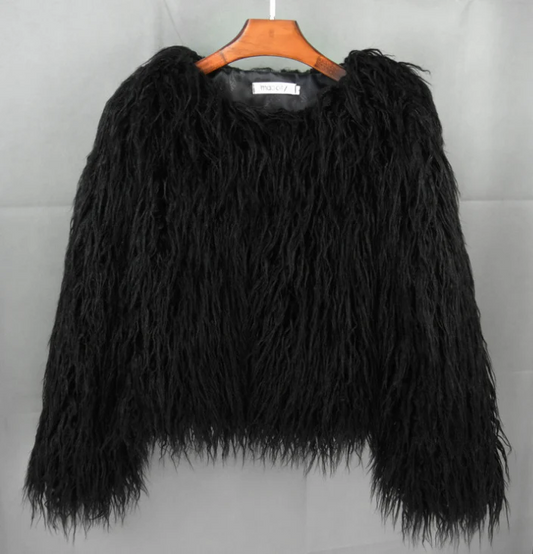 Women’s Short Jacket – Oversized Fit – Shaggy Faux Fur Texture – Cropped Style