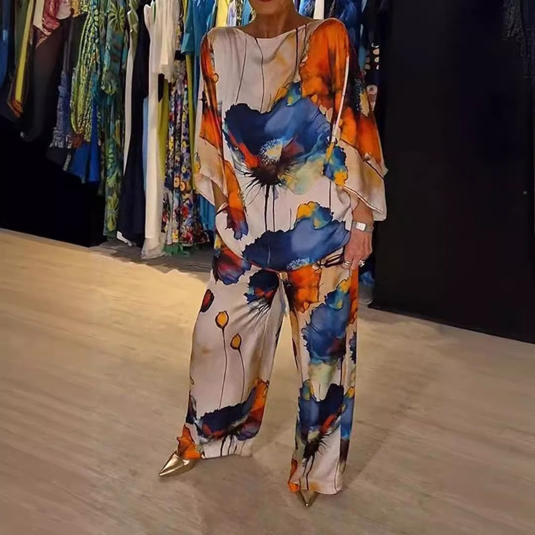 Women’s Pants Set – Wide Leg Trousers – Batwing Sleeve Top – Silky Abstract Print