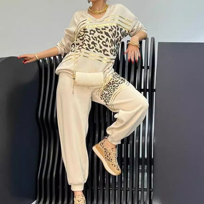 Women’s Sweatshirt and Pants Set – Relaxed Fit – Leopard Print – Cotton Blend – V-Neck