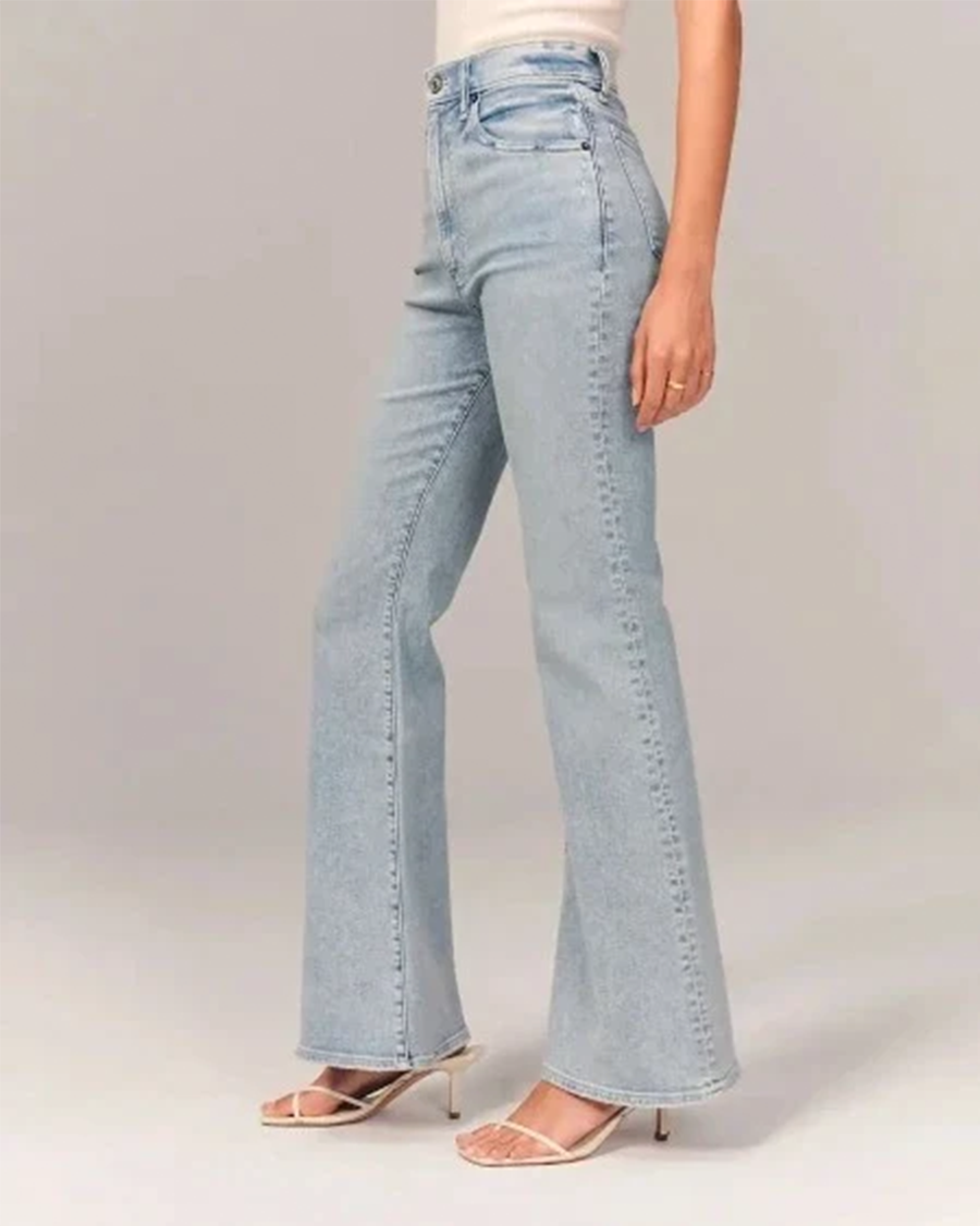 Women's flared high-waisted jeans