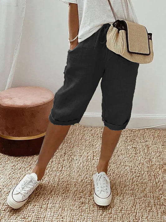 Women's knee length pants with drawstring