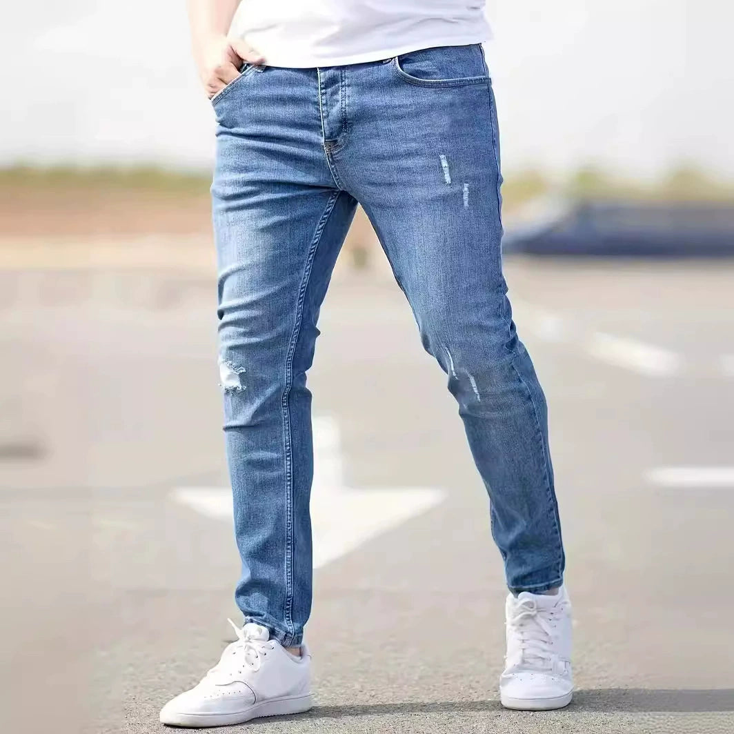 Slim-fit casual jeans for men