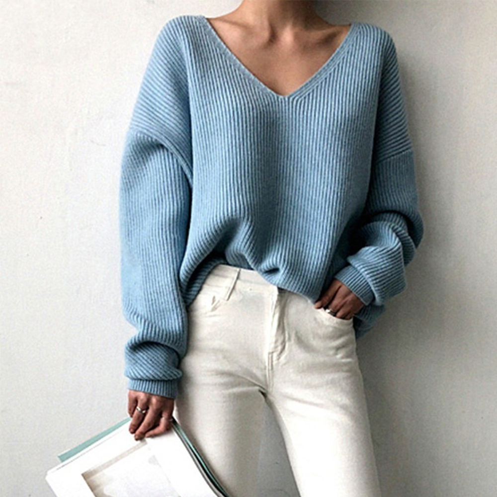 Women's comfortable sweater with vneckline