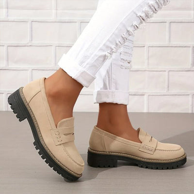 Women’s Suede Loafers – Chunky Sole – Rounded Toe – Vamp Strap – Casual Fit