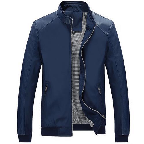 Men's thick outdoor coat with zips and pockets