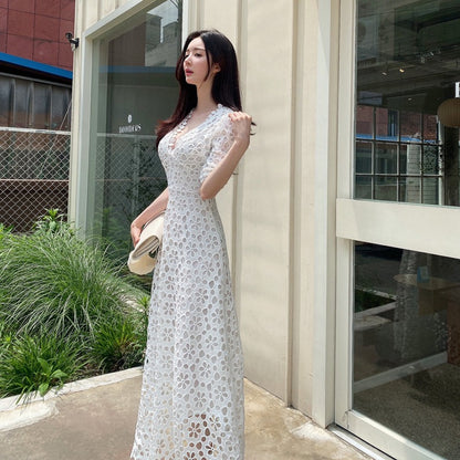 Women’s Maxi Dress – Lace A-Line Fit – V-Neck – Mid Sleeve – Scalloped Detail