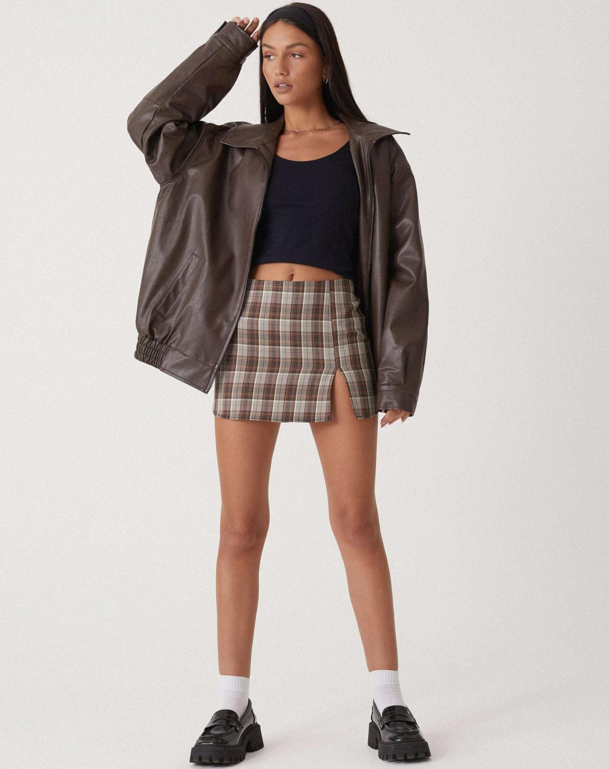 Women’s Leather Jacket – Oversized Fit – Hip Length – Zipper Front – Casual Style