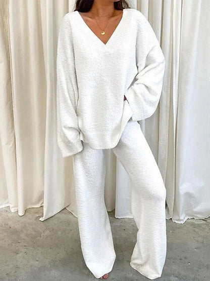 Women’s Lounge Set – Soft Knit – V-Neck Top – Relaxed Fit – Full Length Pants