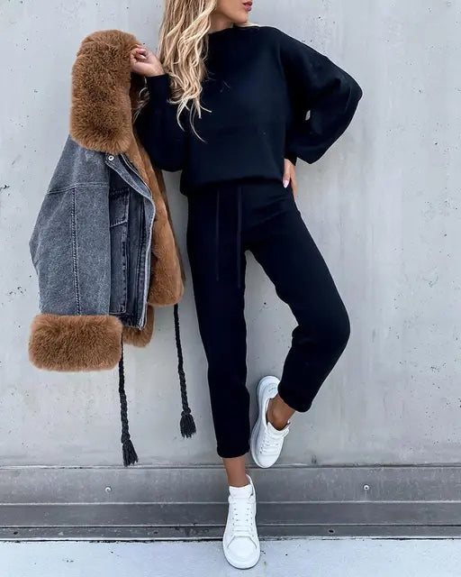 Women's Tracksuit Set - Relaxed Fit Sweatshirt & Joggers - Soft Cotton Blend